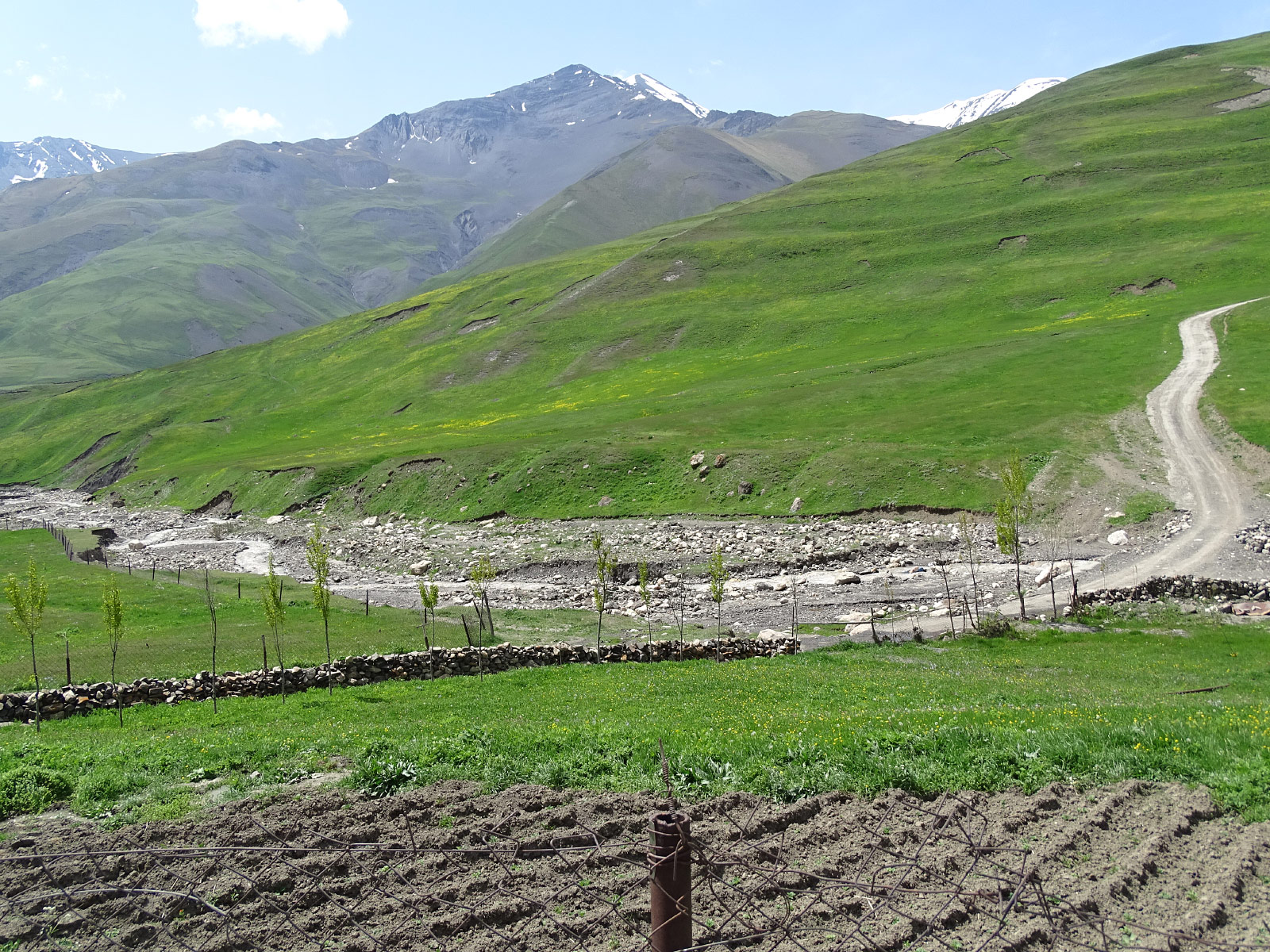Xinaliq (Photo license: CC BY 2.0)
